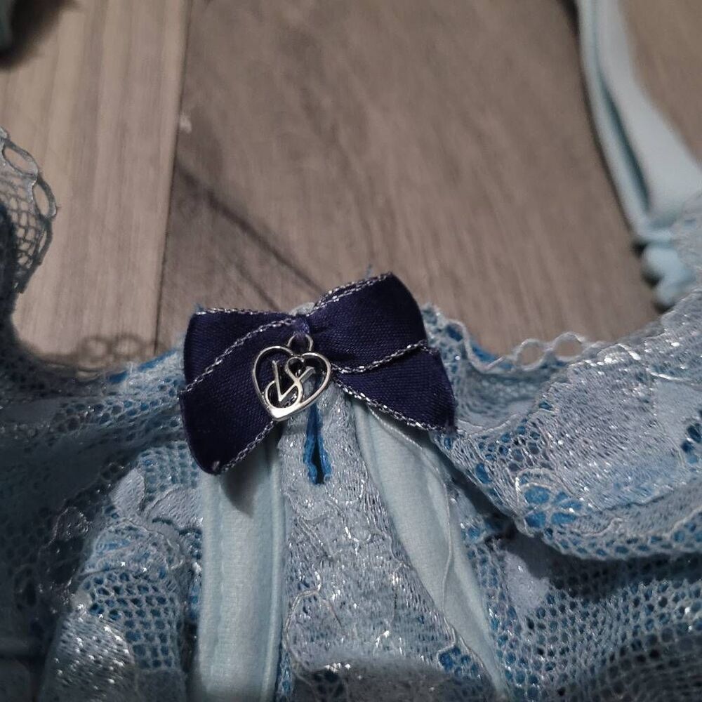 Victoria's Secret 34D baby blue lace bra not padded body by victoria - Picture 3 of 10